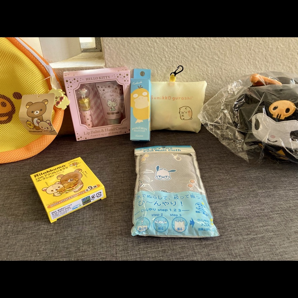 Hello Kitty, Sanrio, Rilakkuma, Pokémon